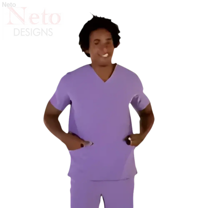 Persona in camice lavanda con maniche corte, capo progettato elegante scollo