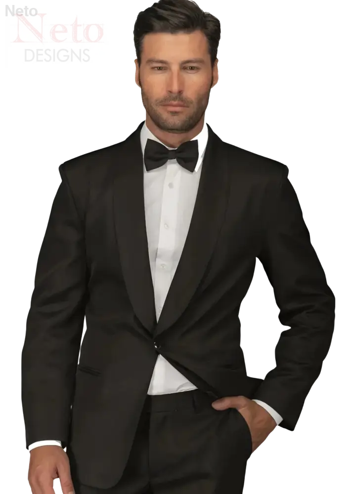 Uomo in giacca scialle monopetto nera con papillon e camicia bianca