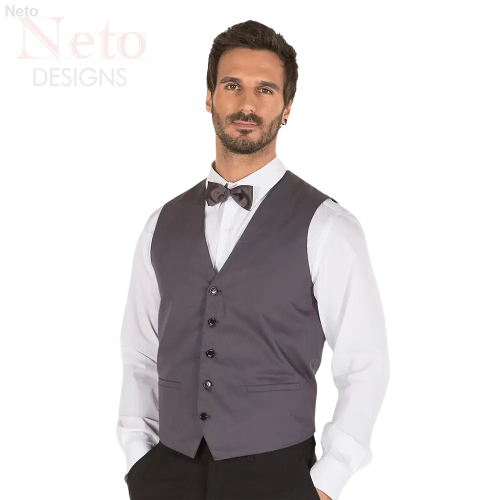 Uomo in gilet grigio con papillon, design classico per gilet presenta in ospitalità